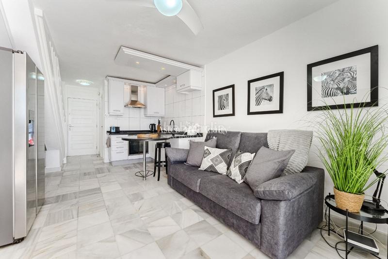 Foto f5a53975-96f1-4d5c-adca-75a33a93f0ee. Duplex con piscina in Playa de las Américas Arona