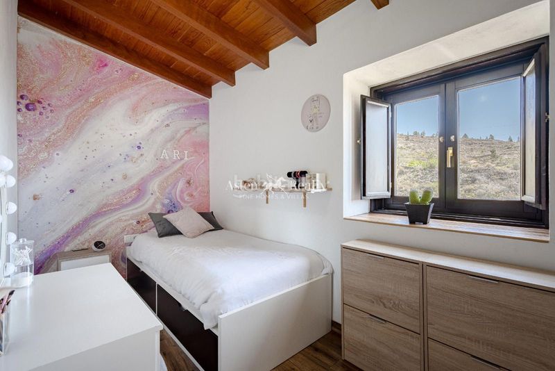 Foto b6cbbe2f-b460-4563-8087-c798157e6107. Casa amb aparcament a Guía de Isora interior Guía de Isora