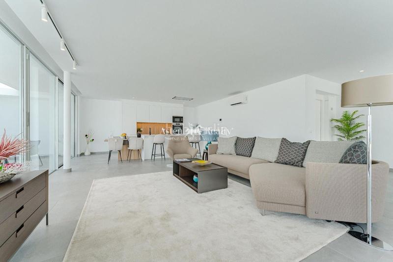 Foto 7527d312-1495-43ab-8da2-97ac75e6d0af. Maison avec parking piscine dans Callao Salvaje - Playa Paraíso Adeje