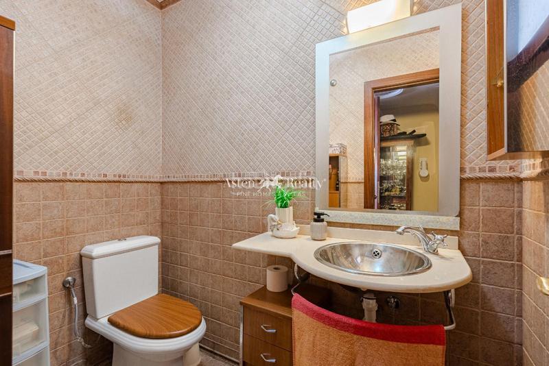 Foto 8d1ba21a-1684-4215-801b-2cb9f0353ae7. Casa adossada amb calefacció aparcament a Casco Urbano Adeje