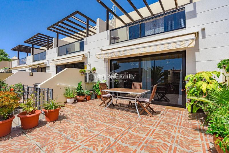 Foto 8fbd7192-4d48-4dde-92a0-403580a940d8. Casa adossada amb calefacció aparcament a Casco Urbano Adeje