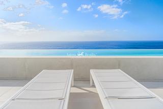 Casa  Dos moriscos. Villa independiente en primera línea del mar, santa cruz.