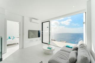 Casa  Dos moriscos. Villa independiente en primera línea del mar, santa cruz.