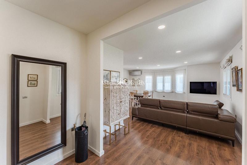 Foto 370ae78d-a352-486a-9e9b-f74398196aaa. Chalet  independiente con 3 dormitorios y garaje cerrado, en el corazón . en Adeje