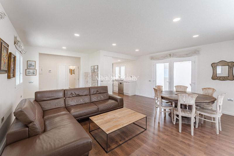 Foto 83ba5517-76b2-48c0-8df5-cfe4f9f6d1a8. Chalet  independiente con 3 dormitorios y garaje cerrado, en el corazón . en Adeje