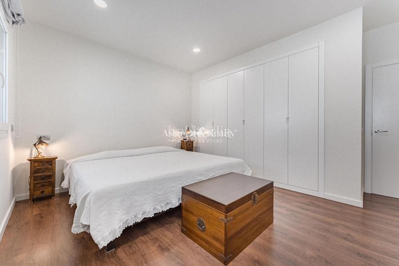 Foto 9bec7695-34da-46c4-b083-1e52a975cfc8. Chalet  independiente con 3 dormitorios y garaje cerrado, en el corazón . en Adeje