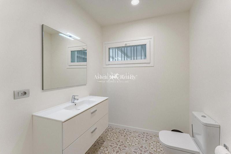 Foto ae60a1e6-cd35-4780-9369-e0e25f708d90. Chalet  independiente con 3 dormitorios y garaje cerrado, en el corazón . en Adeje