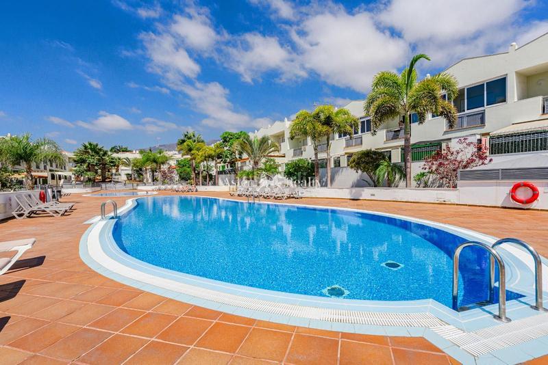 Foto ffccb50a-38bb-42bb-84c8-8e1323642928. Reihenhaus mit heizung parking pool in Playa Fañabé Alto Adeje