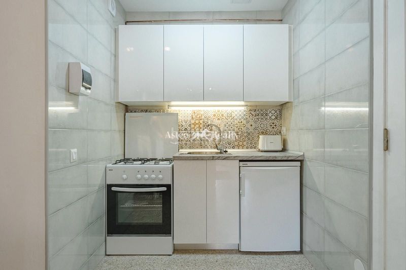 Foto 2598f813-437e-429e-b636-21a947411234. Apartamento en juan carlos i 40 en Los Cristianos en Arona
