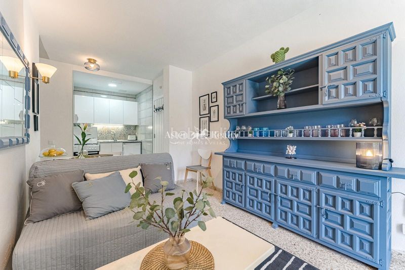 Foto 736fef65-310a-4305-85d4-4d59f2c55ef8. Apartamento en juan carlos i 40 en Los Cristianos en Arona