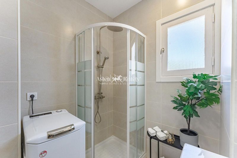 Foto 740d054e-1248-45f9-a0c6-d0857b6f7816. Apartamento en juan carlos i 40 en Los Cristianos en Arona