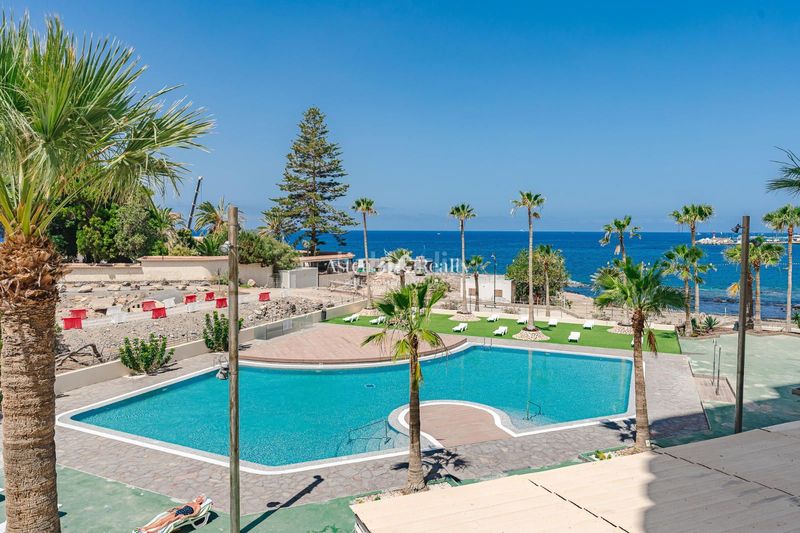 Foto b8300e27-87ee-4170-81ae-bc59f92685a9. Apartamento en juan carlos i 40 en Los Cristianos en Arona