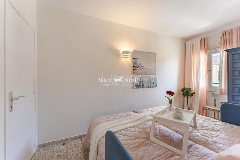 Foto c9d27769-3b4c-402b-971b-96c17036af49. Apartamento en juan carlos i 40 en Los Cristianos en Arona