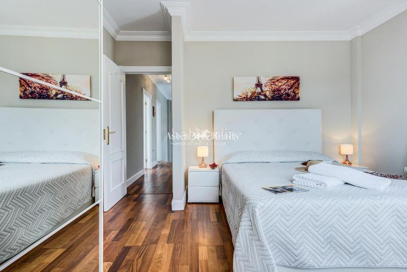 Foto 37a41074-640d-4103-ae57-efff2e3fc3f0. Casa aparellada amb aparcament piscina a Playa Fañabé Alto Adeje