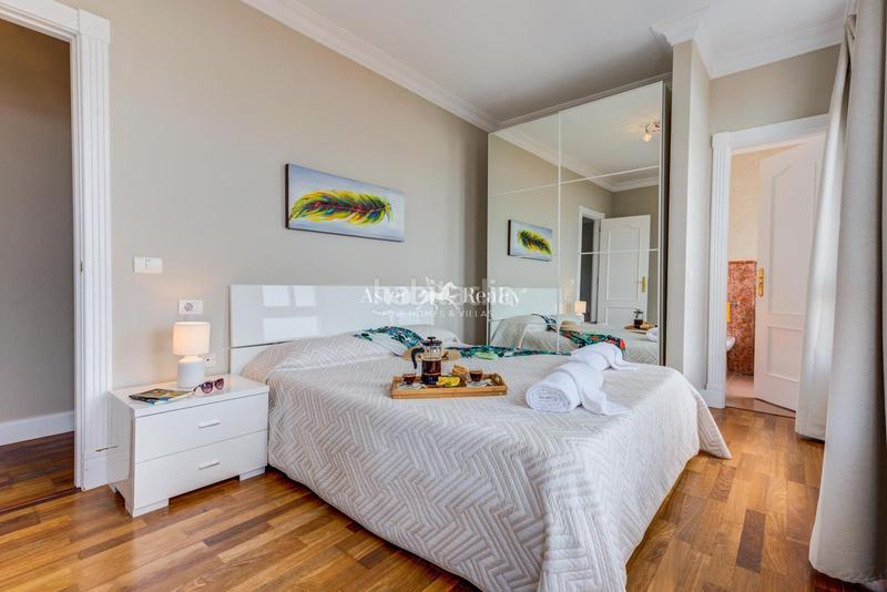 Foto 3d47e142-cb03-423d-9320-b40fd2103428. Casa aparellada amb aparcament piscina a Playa Fañabé Alto Adeje