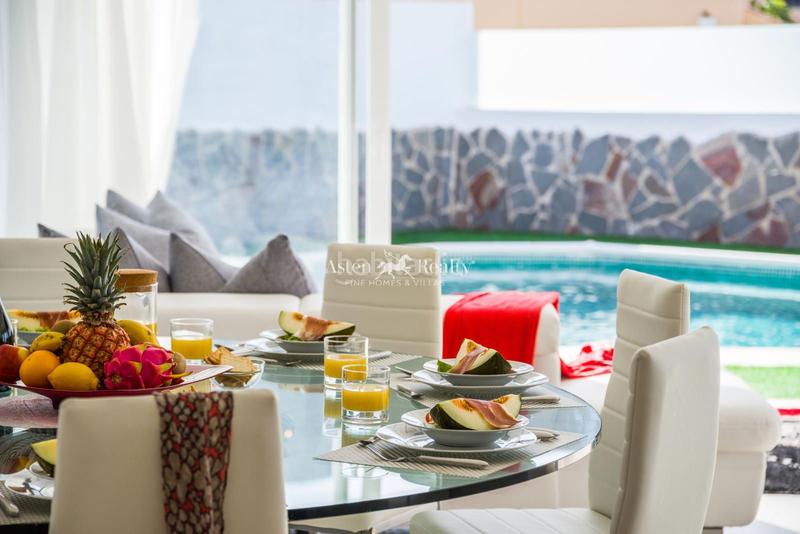 Foto 6f5a268b-7829-467a-bbfb-339a572fbb47. Casa aparellada amb aparcament piscina a Playa Fañabé Alto Adeje