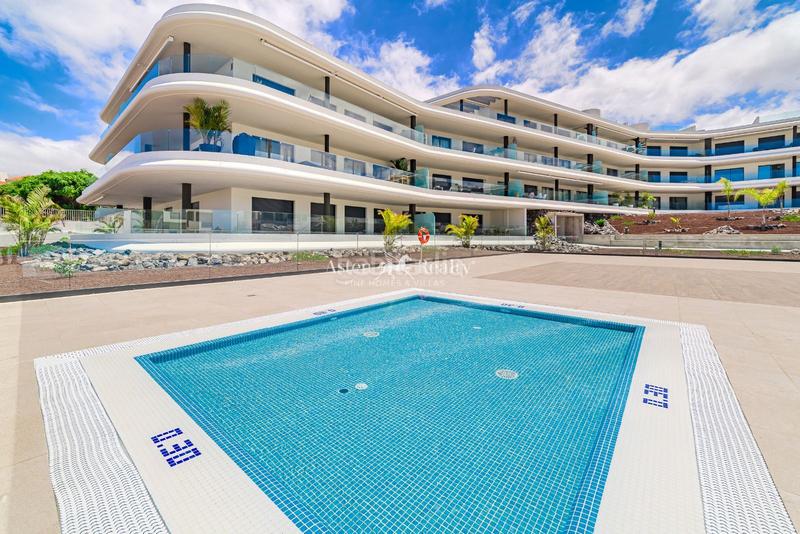 Foto 89d39907-71f3-48a0-8371-132a8dbe87df. Dachwohnung mit parking pool in Playa Fañabé Alto Adeje