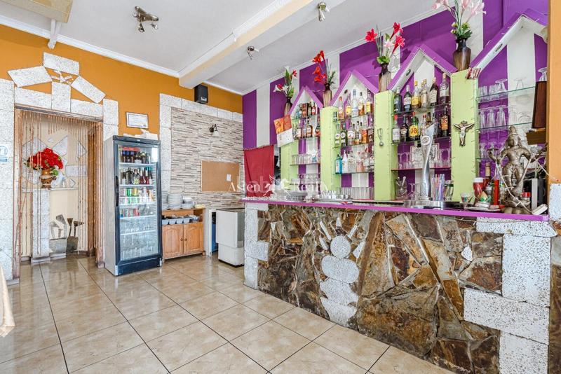 Foto b137eeb6-be15-4ddd-8e16-24bacba87748. Local commercial dans Playa de las Américas Arona