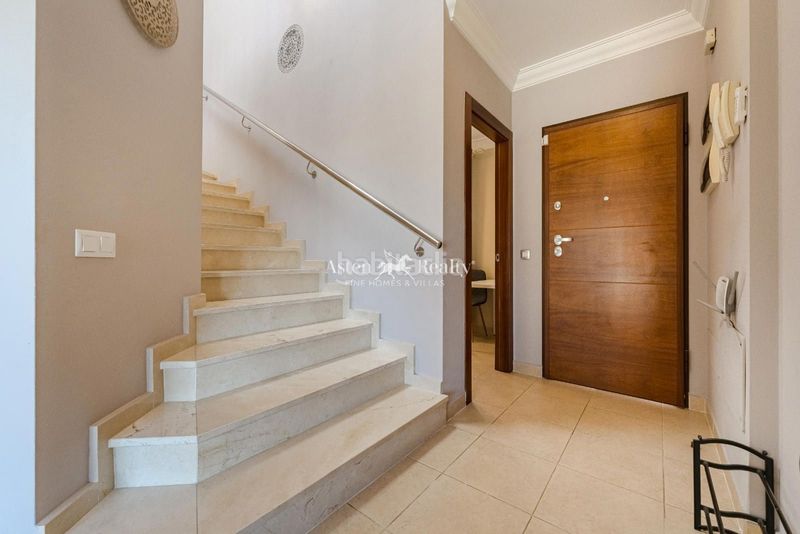 Foto 37c21bf8-7874-443c-9519-cda3aab2b2a8. Casa amb aparcament piscina a Los Cristianos Arona