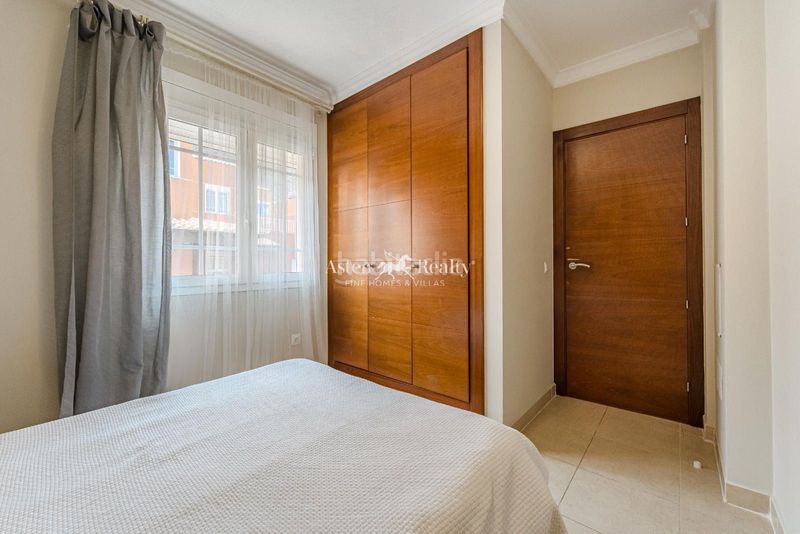 Foto 9f451791-b49f-456c-8e65-9c1f8179e1e9. Casa amb aparcament piscina a Los Cristianos Arona