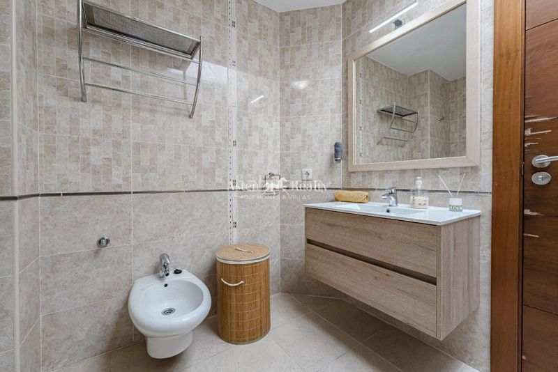 Foto d69e2d28-54a6-497e-93a2-c71e1b9521fb. Casa amb aparcament piscina a Los Cristianos Arona