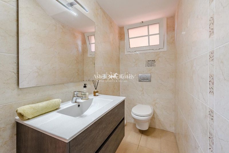 Foto dfffd9e2-657d-4581-9c2b-1cd0d4fc1efd. Casa amb aparcament piscina a Los Cristianos Arona