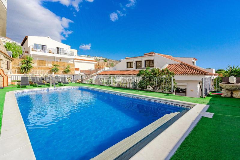 Foto a0824fe1-6e24-4cb0-ac88-393a0ca1cea4. Maison avec chauffage parking piscine dans San Eugenio Alto Adeje