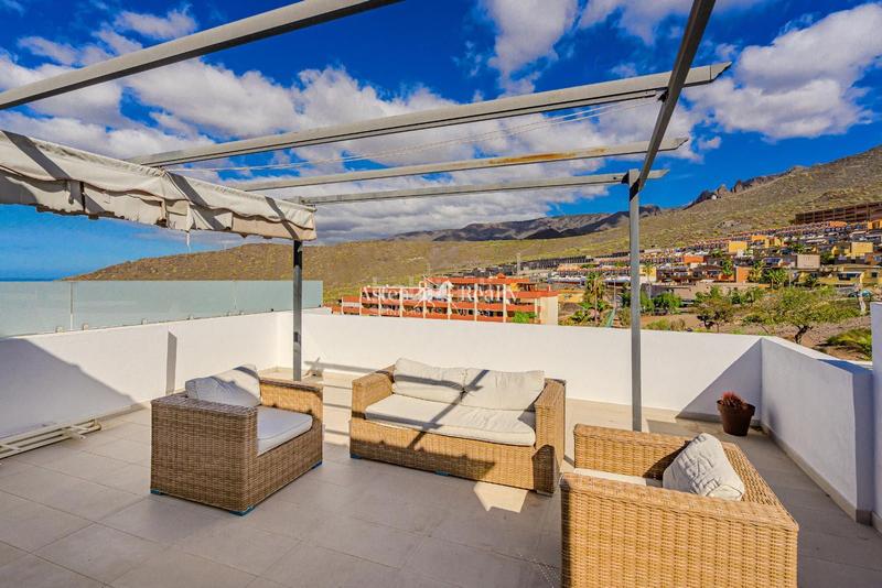 Foto 0d6d905d-3f3d-468e-9aa7-b020602a753b. Casa amb aparcament piscina a Torviscas Centro y Alto Adeje