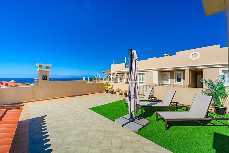 Foto c45d39a3-4187-4aa7-896f-71af98bd8509. Dúplex amb aparcament piscina a Palm - Mar Arona