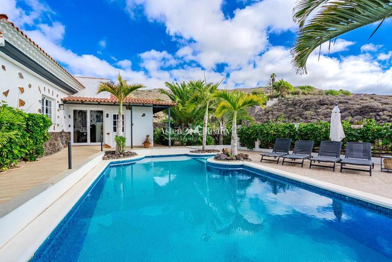 Foto b44ba0b9-2b62-4379-83d1-484d0e301716. Casa amb aparcament piscina a Armeñime - Las Moraditas - Las Cancelas Adeje