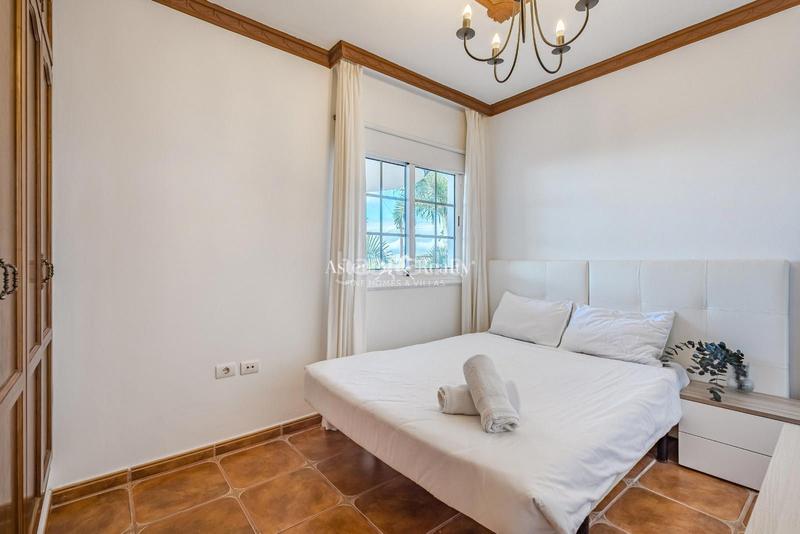 Foto cb92cf8b-b81a-4141-9061-2d9c1d3e7279. Casa amb aparcament piscina a Armeñime - Las Moraditas - Las Cancelas Adeje