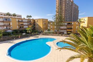 Apartamento  Berna. Amplio piso de 3 dormitorios en el corazón de los cristianos.
