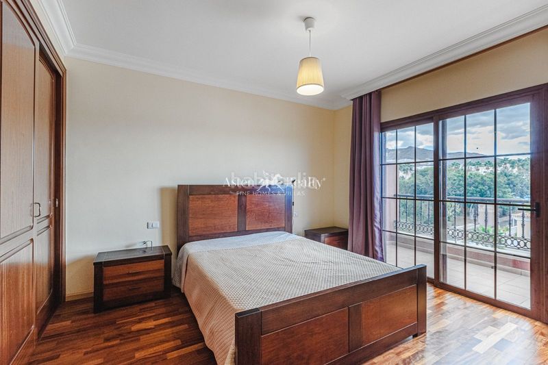 Foto bf4080a8-17c5-441a-9cc0-68d30c93046e. Casa adossada amb aparcament piscina a Playa del Duque Adeje