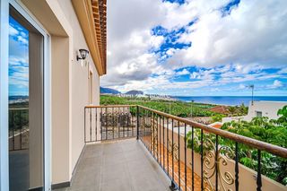 Casa  Jose maria benitez toldo. Exclusiva villa de nueva construcción en garachico con vistas al
