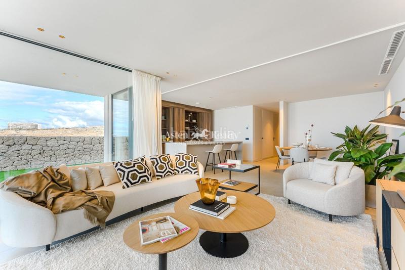 Foto e01b7fc1-083c-4a21-83b0-63499bb8ba20. Attico con parcheggio piscina in Callao Salvaje - Playa Paraíso Adeje