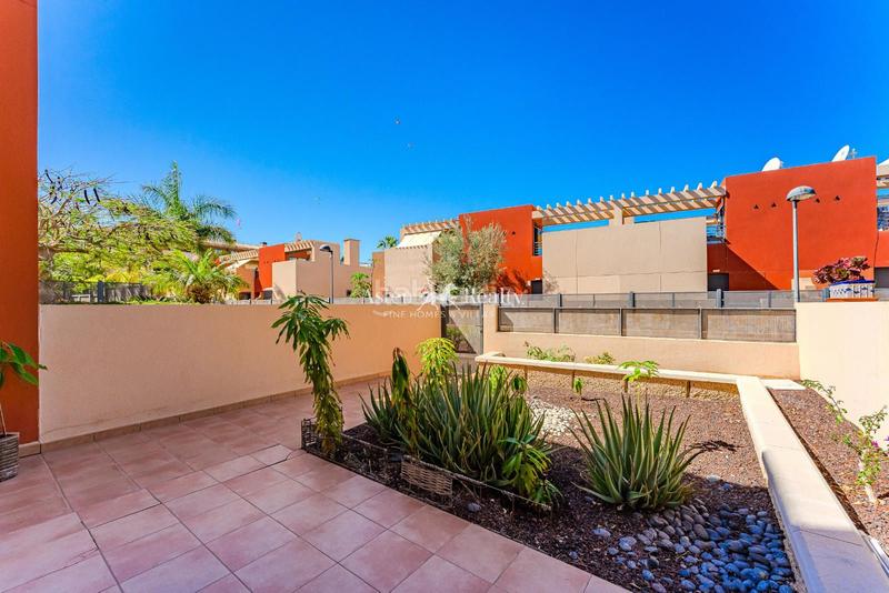 Foto 06d33c70-d026-4d74-8800-6998ad00149e. Casa a schiera con parcheggio piscina in Callao Salvaje - Playa Paraíso Adeje