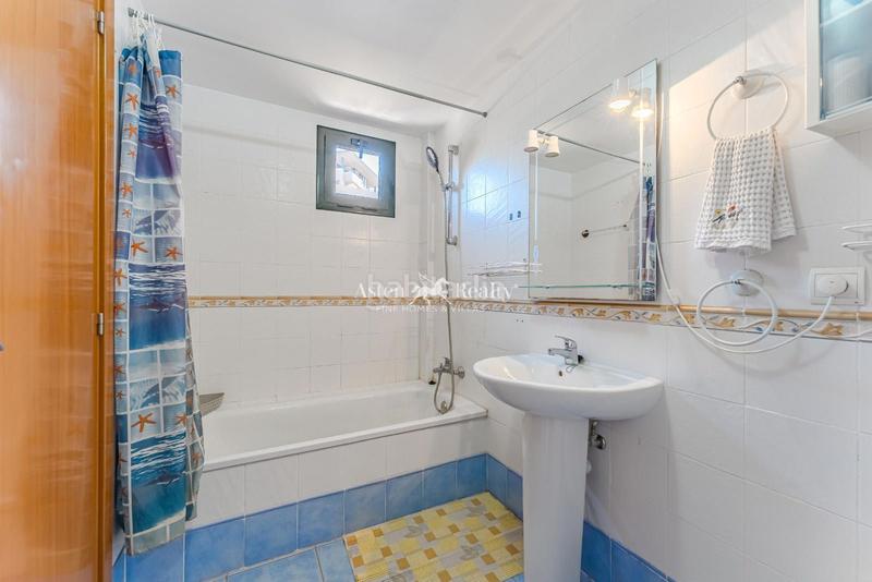 Foto bc226dc9-29de-4188-9ced-1fabef87eb06. Casa a schiera con parcheggio piscina in Callao Salvaje - Playa Paraíso Adeje