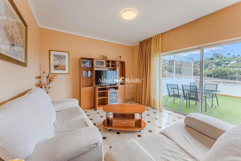 Foto 4ef42474-b301-4f5e-8c24-fd0cce799d15. Apartament amb piscina a San Eugenio Alto Adeje