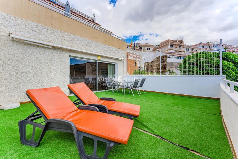 Foto 512124a7-8677-48f3-9d8f-cd6ff3ad1534. Apartament amb piscina a San Eugenio Alto Adeje