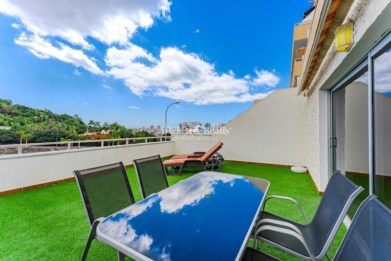 Foto b404df57-4982-45e3-852a-cc4aac2a17c2. Apartament amb piscina a San Eugenio Alto Adeje
