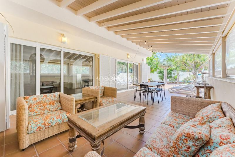 Foto 28174b15-4ed1-4881-a6fd-d070238b9286. Casa amb aparcament piscina a Los Cristianos Arona