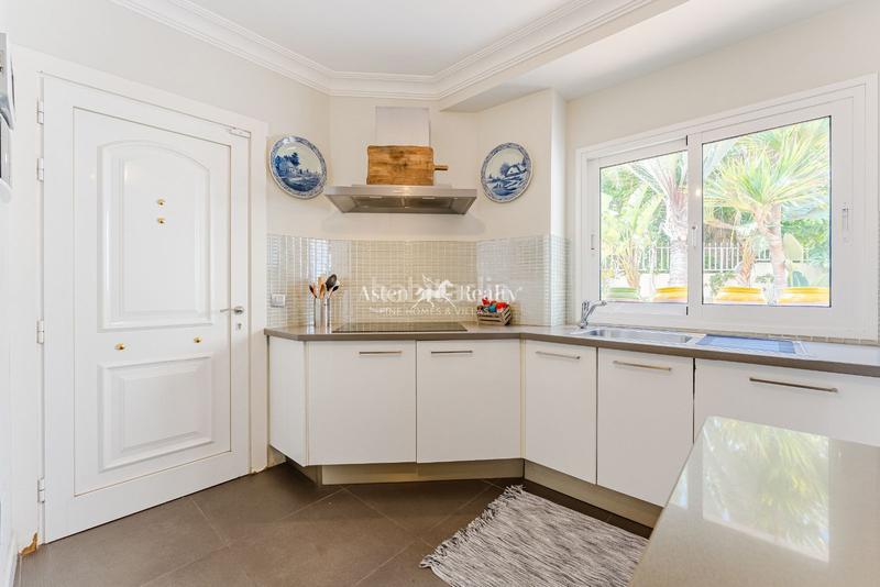 Foto 7669ce22-e5d5-4cd7-a328-e5a10c128126. Casa amb aparcament piscina a Los Cristianos Arona