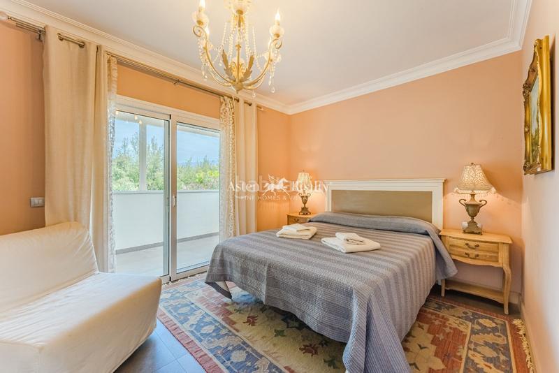 Foto 92d0ead8-4166-44ec-9cc8-3b337414dcfa. Casa amb aparcament piscina a Los Cristianos Arona