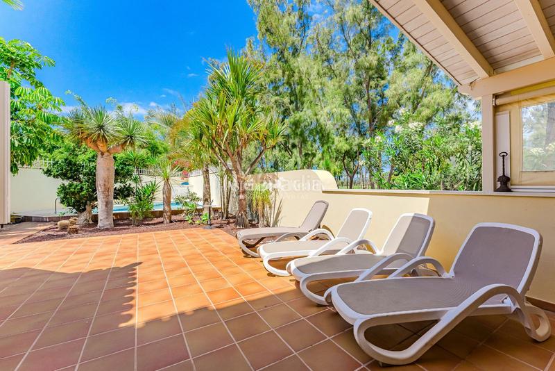 Foto 98591715-7389-49db-b5a2-8d87c27a3482. Casa amb aparcament piscina a Los Cristianos Arona