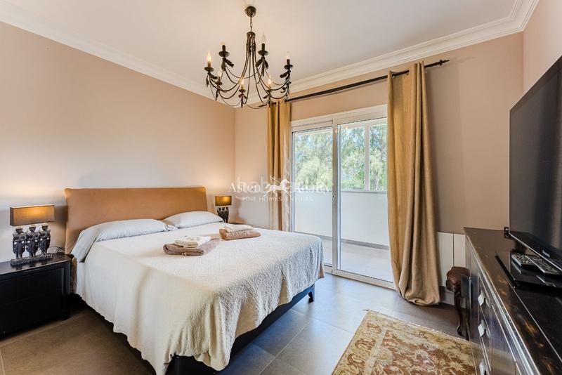 Foto db1103ee-46d0-4281-a366-f69948440192. Casa amb aparcament piscina a Los Cristianos Arona