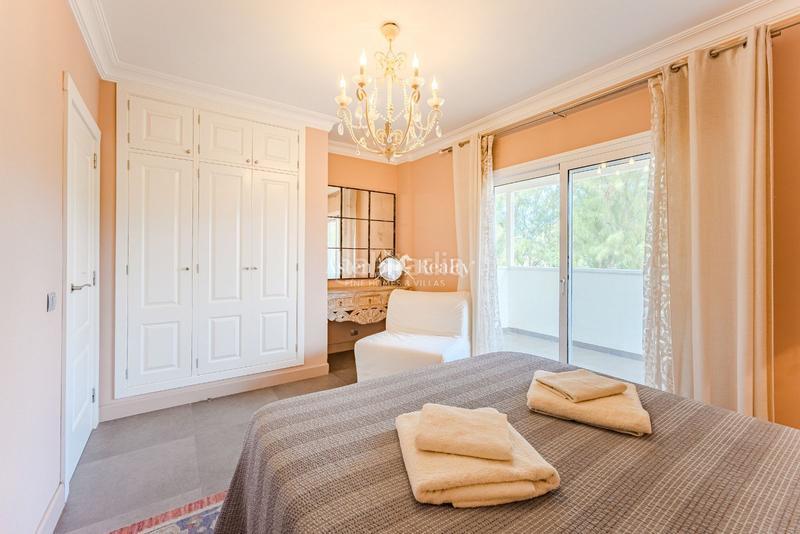 Foto f38faea0-5a1a-4287-a9c0-08b864bea870. Casa amb aparcament piscina a Los Cristianos Arona