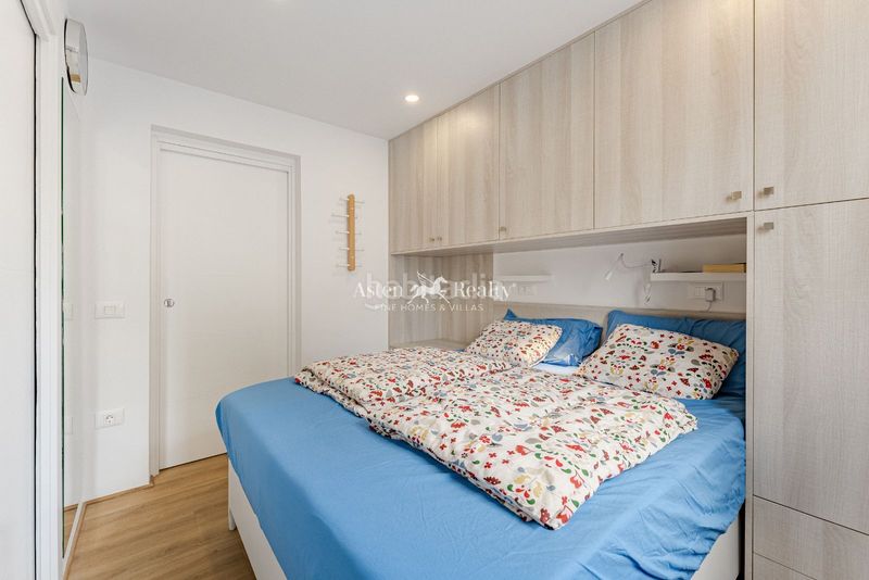 Foto 06ff2c36-bc60-4647-8370-714a3d5a3906. Àtic amb aparcament piscina a Playa de las Américas Adeje