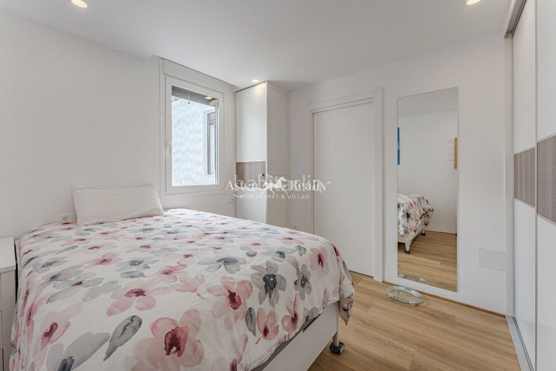 Foto 259e959f-4e79-4a33-b60a-d2bb816cf83f. Àtic amb aparcament piscina a Playa de las Américas Adeje