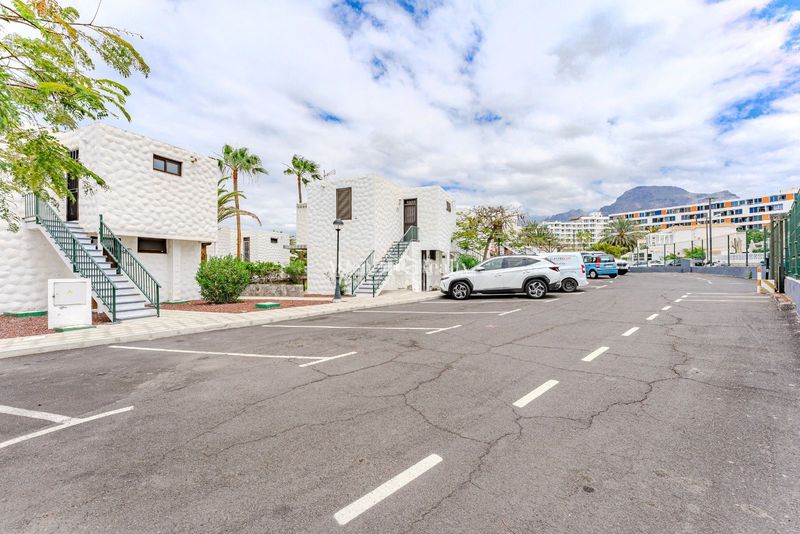 Foto a774dacf-eaed-428e-9610-7cae3106a9f8. Àtic amb aparcament piscina a Playa de las Américas Adeje