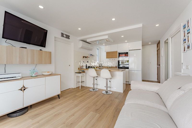 Foto c63413f2-6e5c-4e62-9668-70f495a86cbb. Àtic amb aparcament piscina a Playa de las Américas Adeje